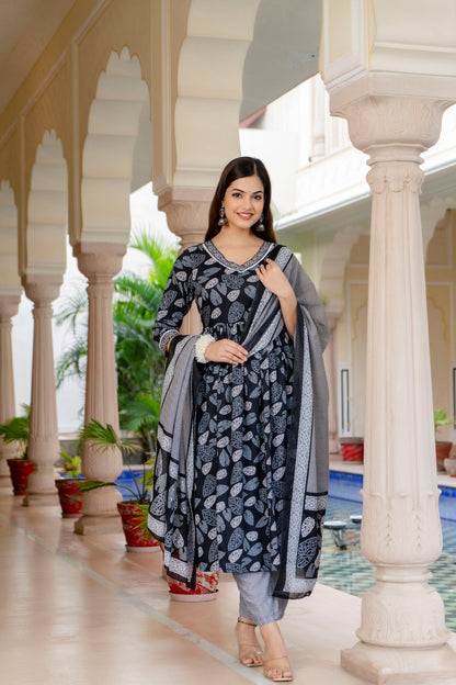 Ethnic Set Women Printed Kurta and Pant Set with Dupatta