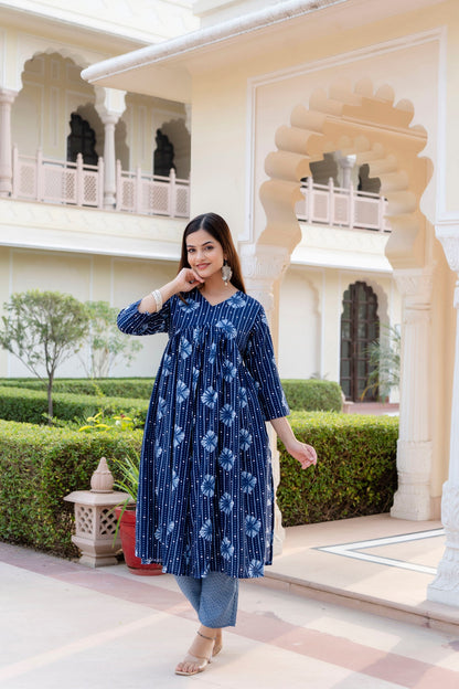 Women Indigo Printed Kurta and Pant Set With Dupatta