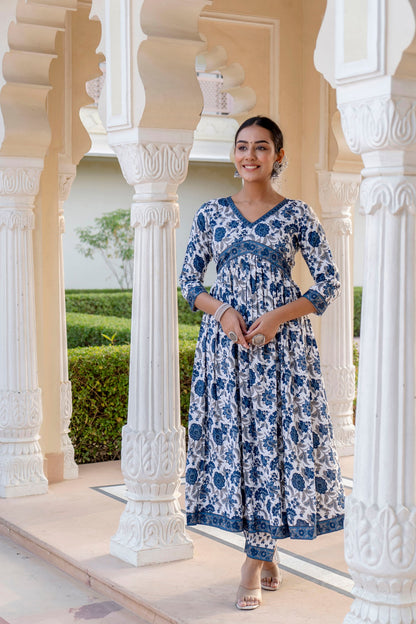 Women Printed Kurta Set With Pant and dupatta