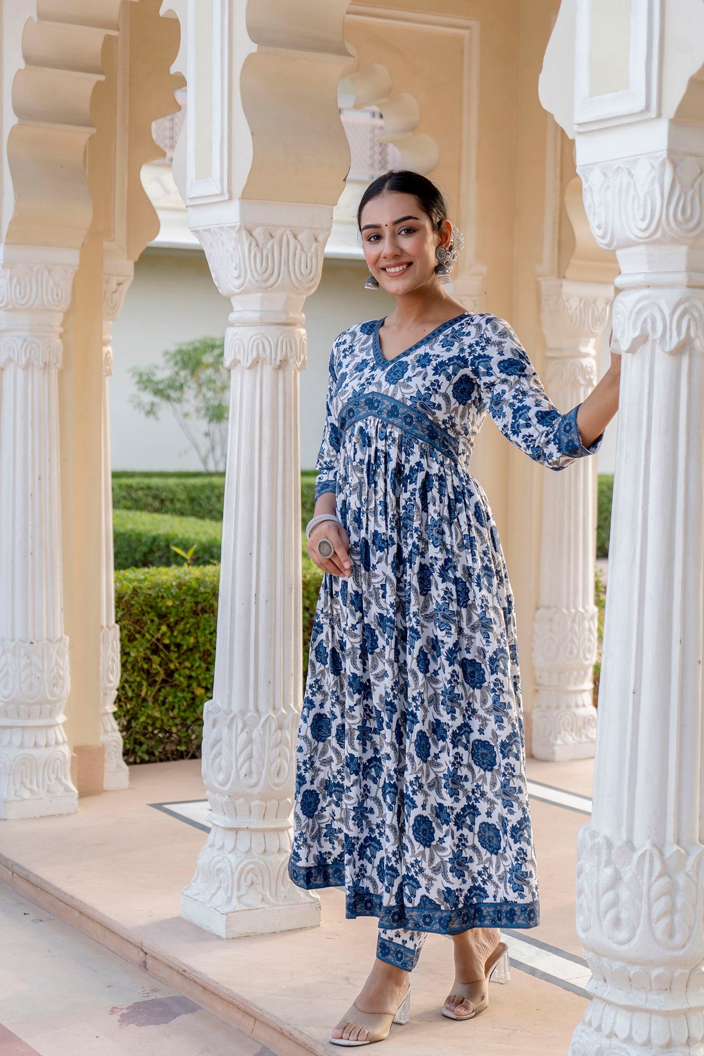 Women Printed Kurta Set With Pant and dupatta