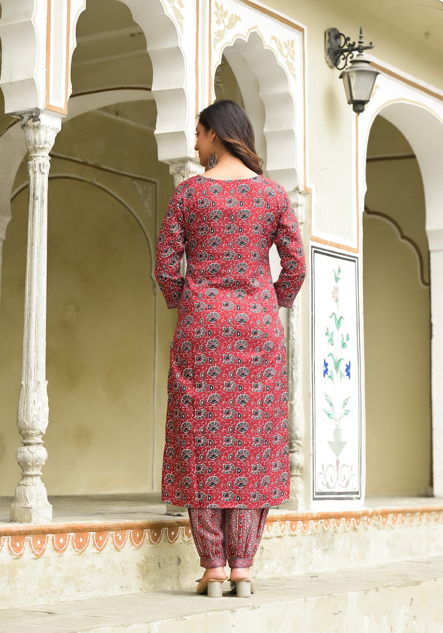 Women Printed Straight Kurta and Pant Set With Dupatta