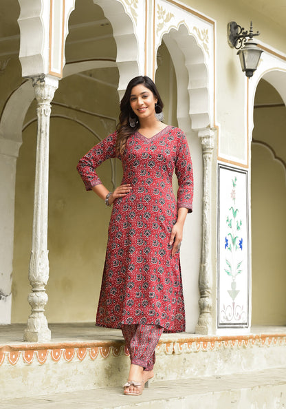 Women Printed Straight Kurta and Pant Set With Dupatta