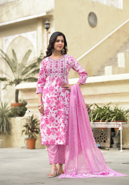 Ethnic set Women Embroidered Flared Kurta and pant set with Dupatta